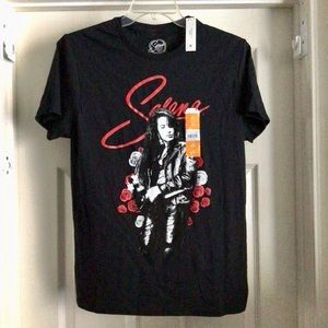 NEW SELENA UNISEX T-SHIRT SIZE MEDIUM